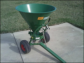 pull type fertilizer spreader